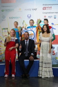 Яна Носкова, Марат Сафин и Екатерина Климова на церемонии награждения Яна Носкова, Марат Сафин и Екатерина Климова на церемонии награждения
