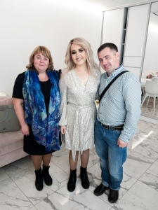 Даша с родителями Даша с родителями